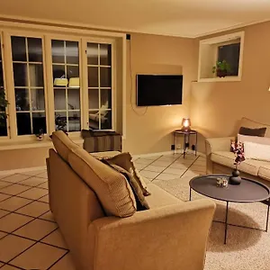  Appartement Sentrumsnaer Med 3 Soverom.